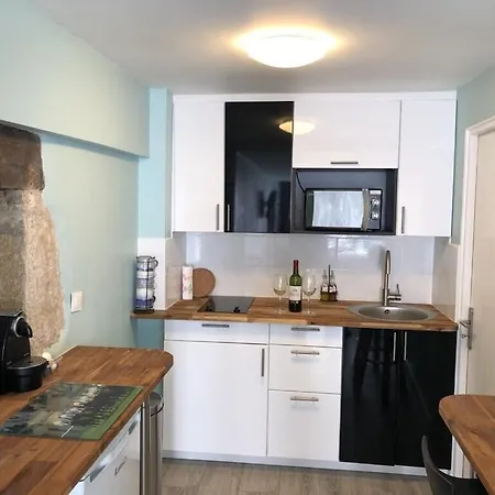 Blanzayaprtment 1bed Pool Bbq Wifi Freep *