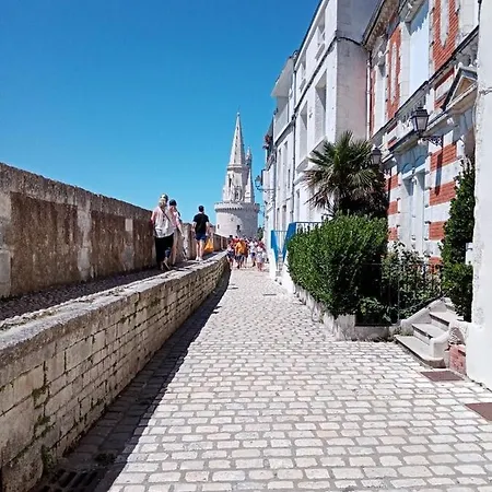 Blanzayaprtment 1bed Pool Bbq Wifi Freep *